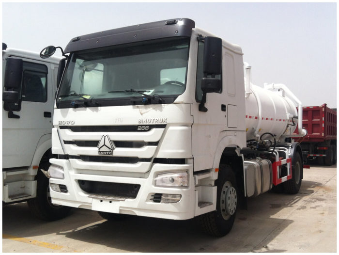 HOWO Suction Sewage Truck 2