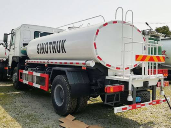 sinotruk howo tanker truck