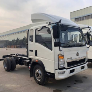 sinotruk howo light cargo truck